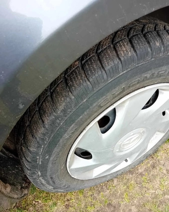 Mazda 2 cena 4500 przebieg: 201000, rok produkcji 2004 z Buk małe 121